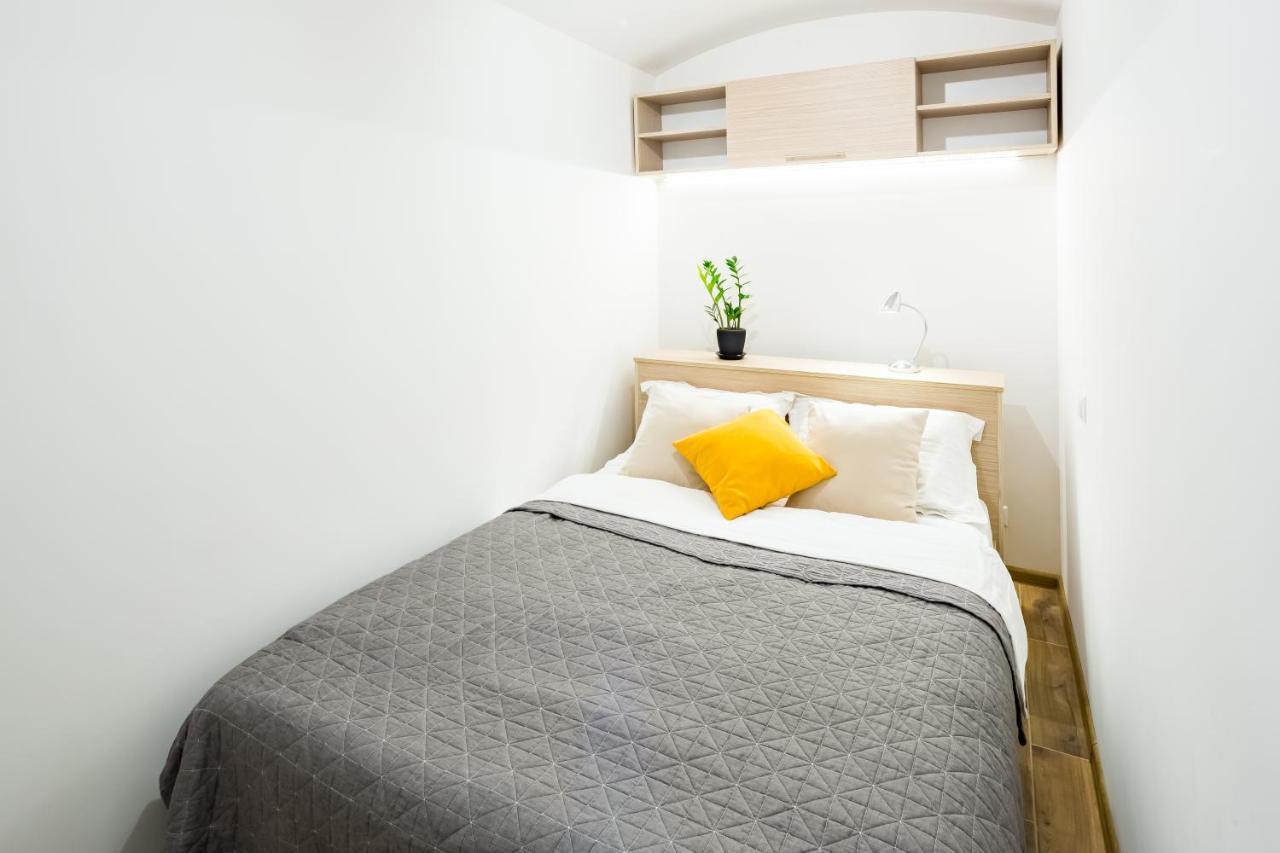 New Large 2 Bedroom In Lviv Historic Centre Exterior foto