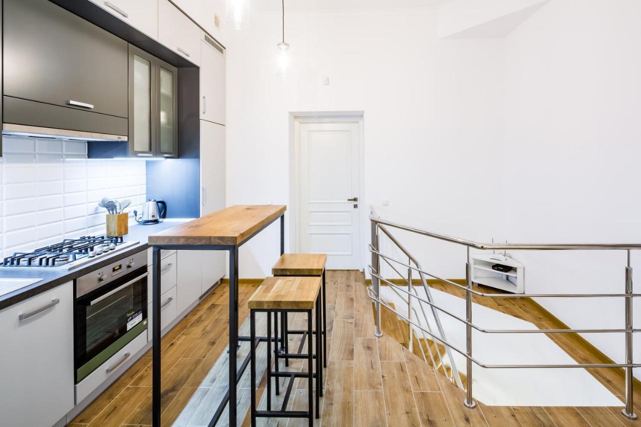 New Large 2 Bedroom In Lviv Historic Centre Exterior foto